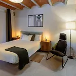 Paroi Apartment